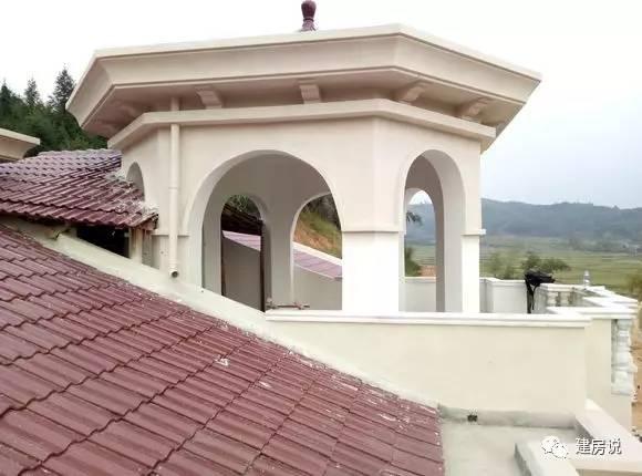 土豪網(wǎng)友建歐式農村別墅，施工水平高，漂亮堪比城堡