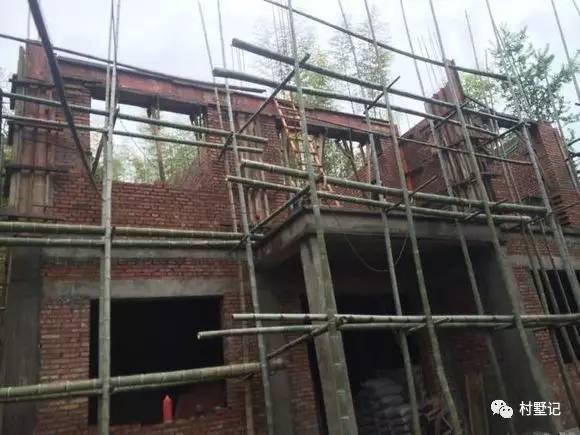 比效果圖還好看，這套建好的三層農(nóng)村別墅逆天了