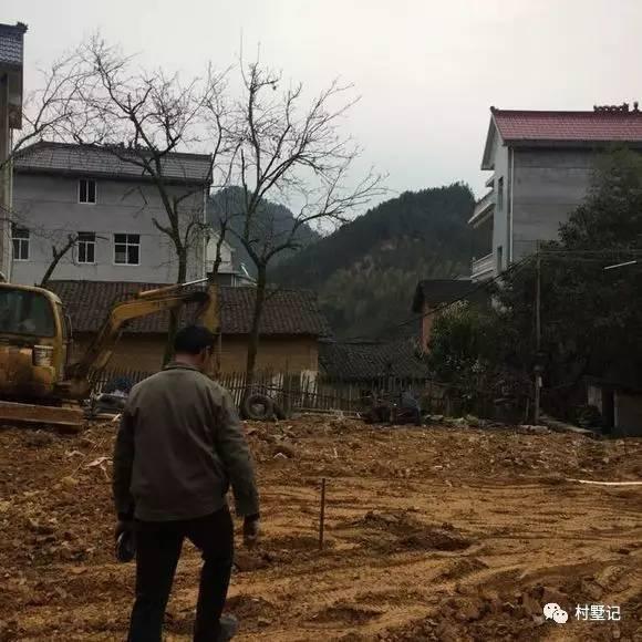 比效果圖還好看，這套建好的三層農(nóng)村別墅逆天了