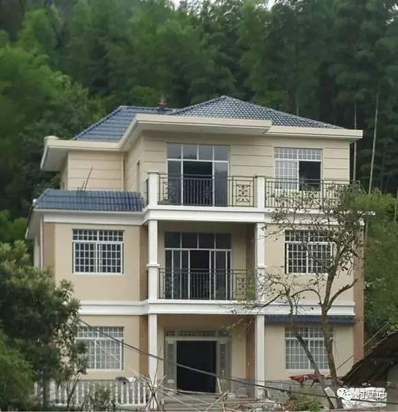 比效果圖還好看，這套建好的三層農(nóng)村別墅逆天了