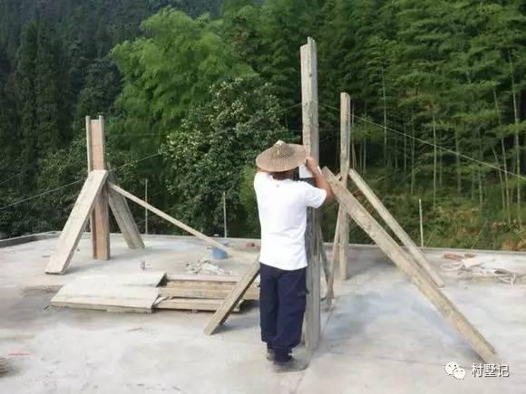 比效果圖還好看，這套建好的三層農(nóng)村別墅逆天了