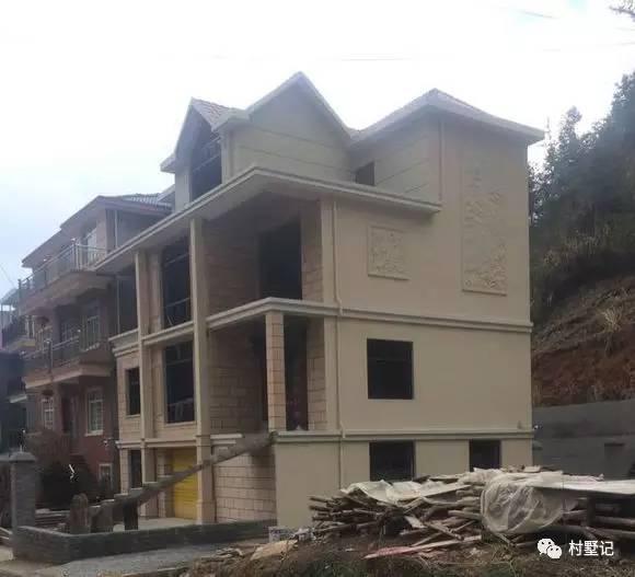 實(shí)拍10款農(nóng)村建的別墅，隨便一套都能讓你在村里挺直腰桿