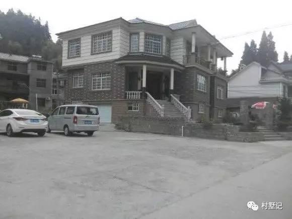 實(shí)拍10款農(nóng)村建的別墅，隨便一套都能讓你在村里挺直腰桿