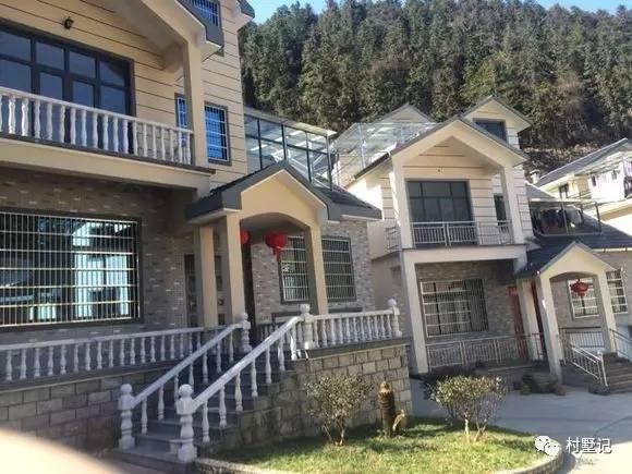 實(shí)拍10款農(nóng)村建的別墅，隨便一套都能讓你在村里挺直腰桿