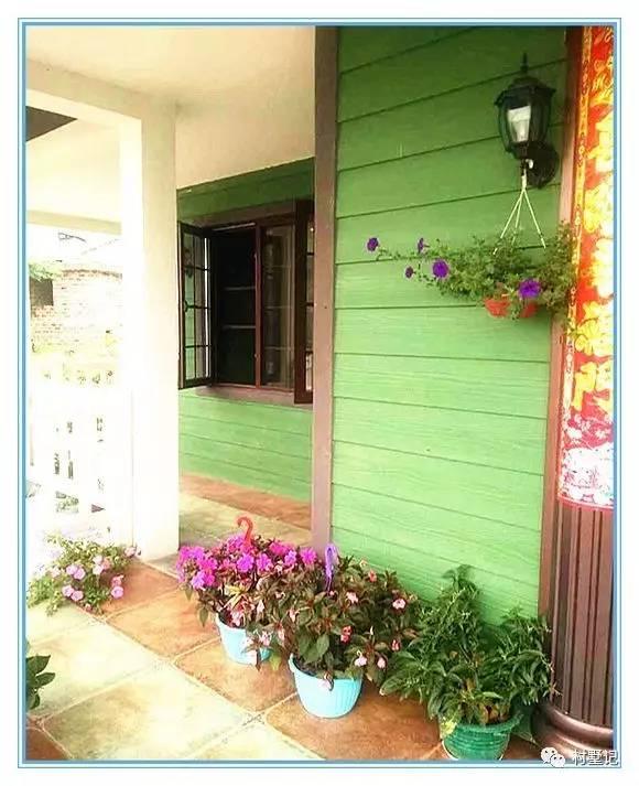 老張回農(nóng)村自己蓋了一棟別墅，花的錢讓城里人都哭了