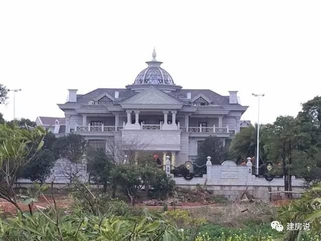 福清虎溪農(nóng)村別墅霸氣來襲！1000多萬的豪華別墅勝似大會(huì)堂