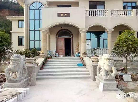 實拍江蘇網(wǎng)友自建農(nóng)村豪華別墅，雄偉大氣不輸城堡你見過嗎