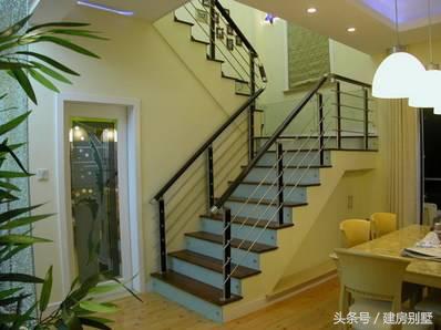 10款別墅樓梯效果圖，別再羨慕別人家的樓梯啦！