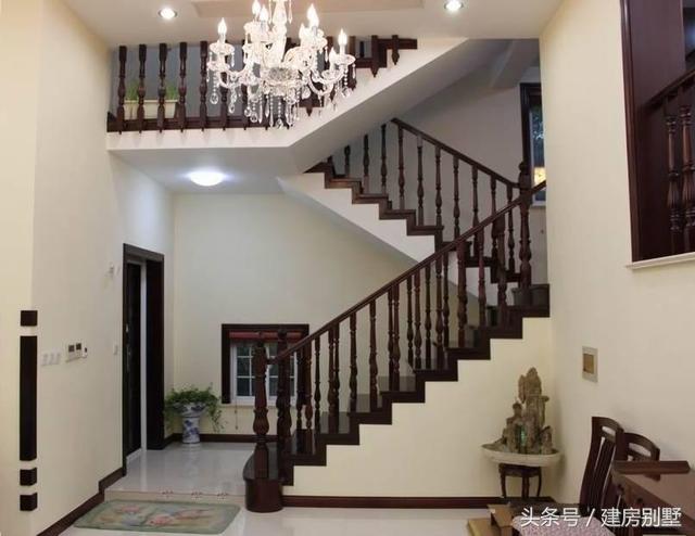 10款別墅樓梯效果圖，別再羨慕別人家的樓梯啦！