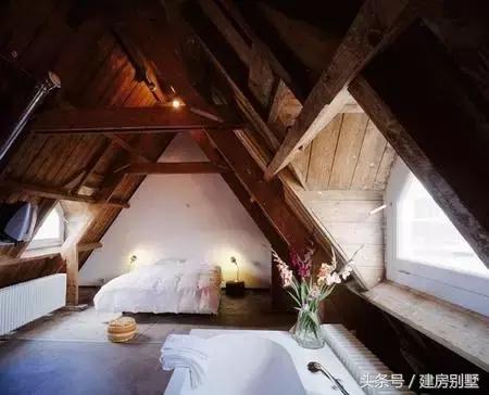 好美！平時用來放雜物的閣樓，竟然能設(shè)計的這么好看