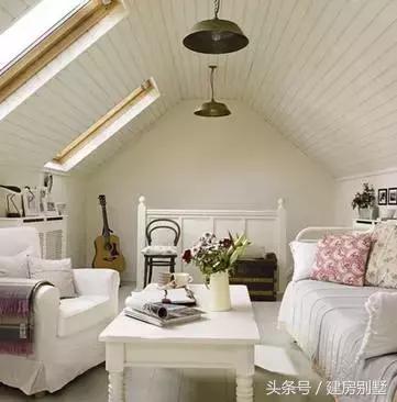 好美！平時用來放雜物的閣樓，竟然能設(shè)計的這么好看