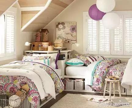 好美！平時用來放雜物的閣樓，竟然能設(shè)計的這么好看