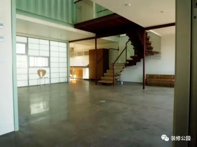 建別墅，能用集裝箱？挑空客廳都行，看看人家就知道