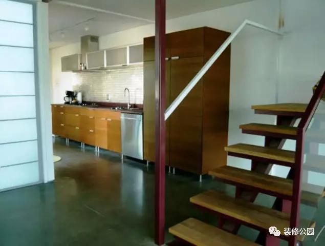 建別墅，能用集裝箱？挑空客廳都行，看看人家就知道