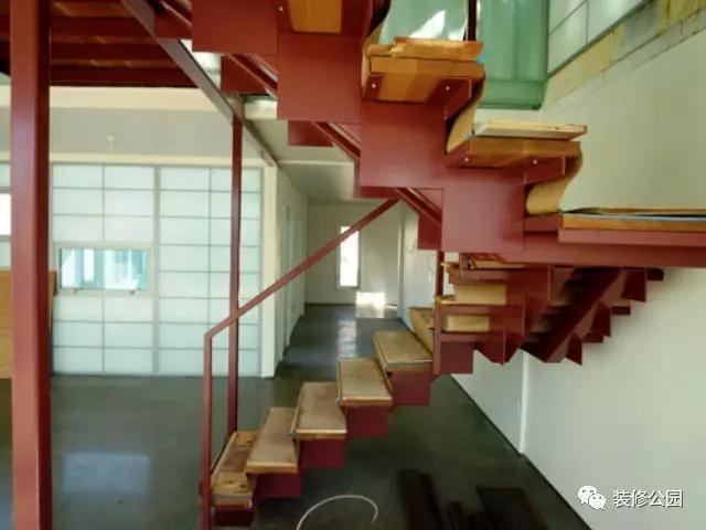 建別墅，能用集裝箱？挑空客廳都行，看看人家就知道