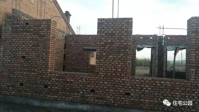 農(nóng)村蓋房實拍，河北18萬就能建起一套2層小別墅？