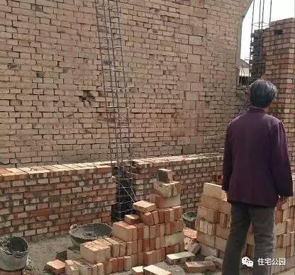 農(nóng)村蓋房實拍，河北18萬就能建起一套2層小別墅？