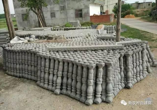 大叔60多歲創(chuàng)業(yè)賣自建房欄桿，3年賺了一棟別墅！