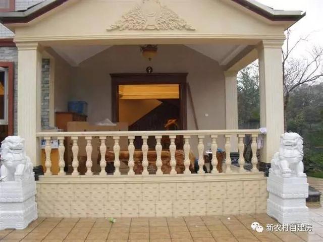 大叔60多歲創(chuàng)業(yè)賣自建房欄桿，3年賺了一棟別墅！