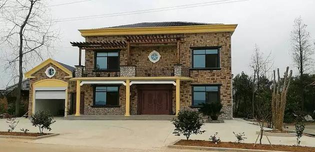 不聽媽媽的話，執(zhí)意嫁給鳳凰男，看到他們家的房子終于哭了