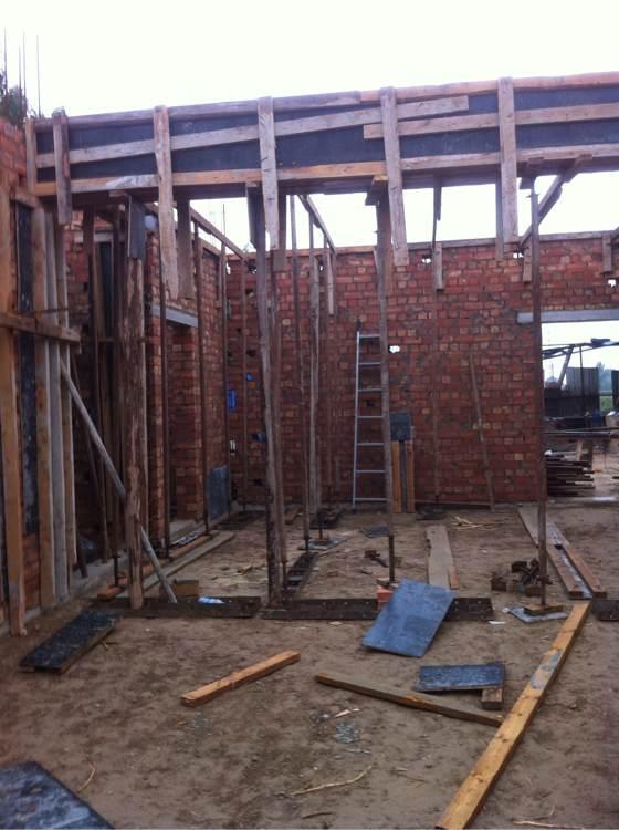 因?yàn)楦F相親被嫌棄，5年后逆襲回鄉(xiāng)建豪宅