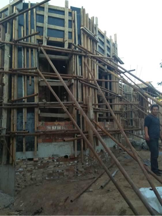 因?yàn)楦F相親被嫌棄，5年后逆襲回鄉(xiāng)建豪宅