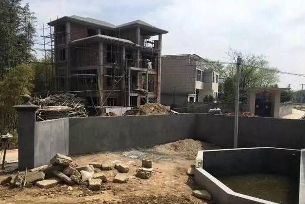 為了婆婆的一句話，再窮也要自己建房住