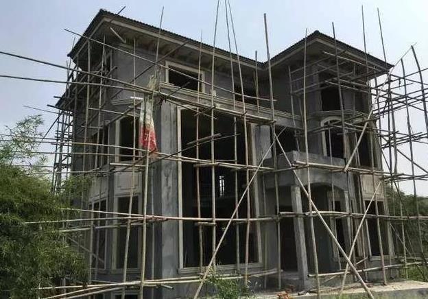 為了婆婆的一句話，再窮也要自己建房住