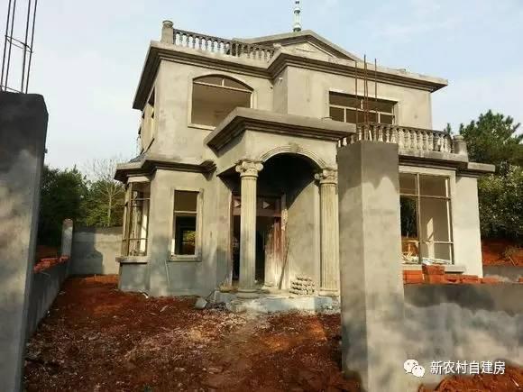 牛人自述：25萬建別墅，引10萬網(wǎng)友圍觀，爭相稱贊