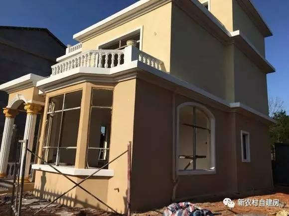 牛人自述：25萬建別墅，引10萬網(wǎng)友圍觀，爭相稱贊