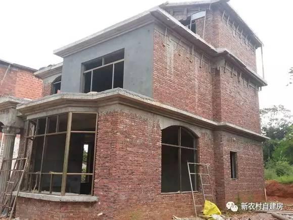 牛人自述：25萬建別墅，引10萬網(wǎng)友圍觀，爭相稱贊