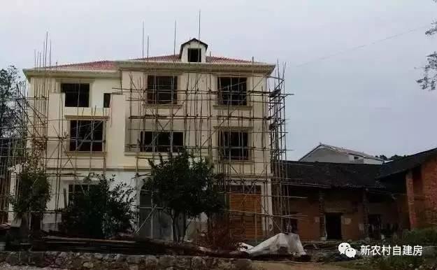 爸媽非要建堂屋，布局改了三四次，這下終于好了