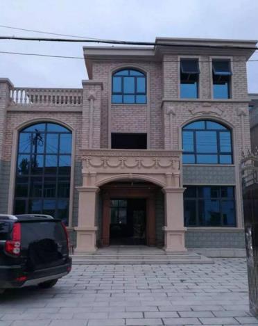 兄弟一起建別墅，35萬一人一棟，這下公平了