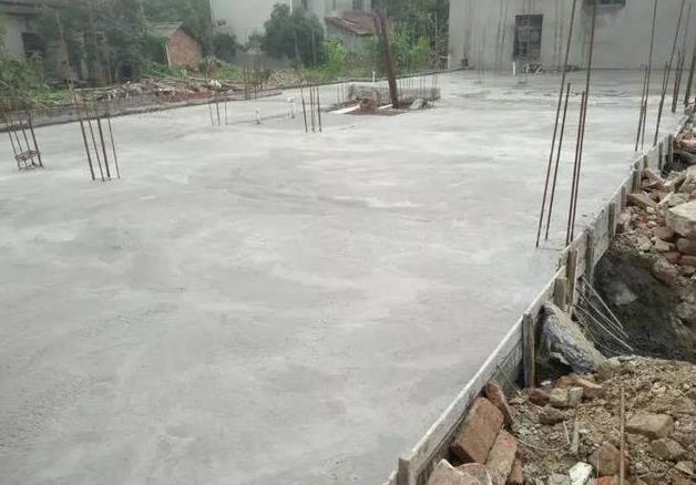 兄弟一起建別墅，35萬一人一棟，這下公平了