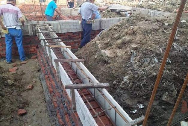 兄弟一起建別墅，35萬一人一棟，這下公平了