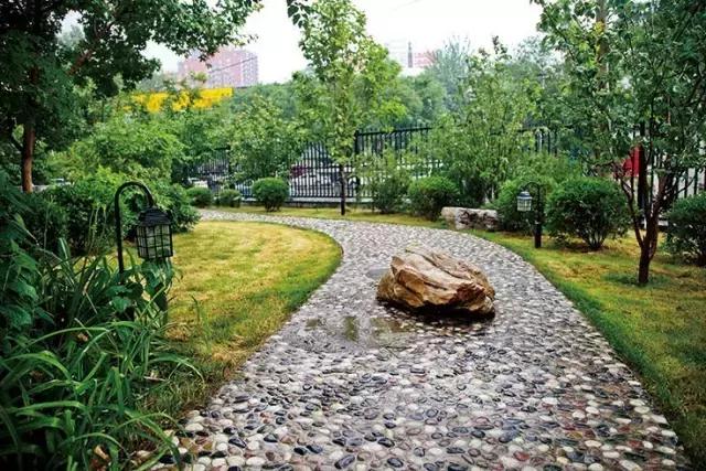 鄉(xiāng)村自建8*12米三層小別墅，僅需30萬！