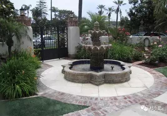 父親節(jié)剛過，她便回到北京郊區(qū)為父親蓋了一棟新型的裝配式房屋