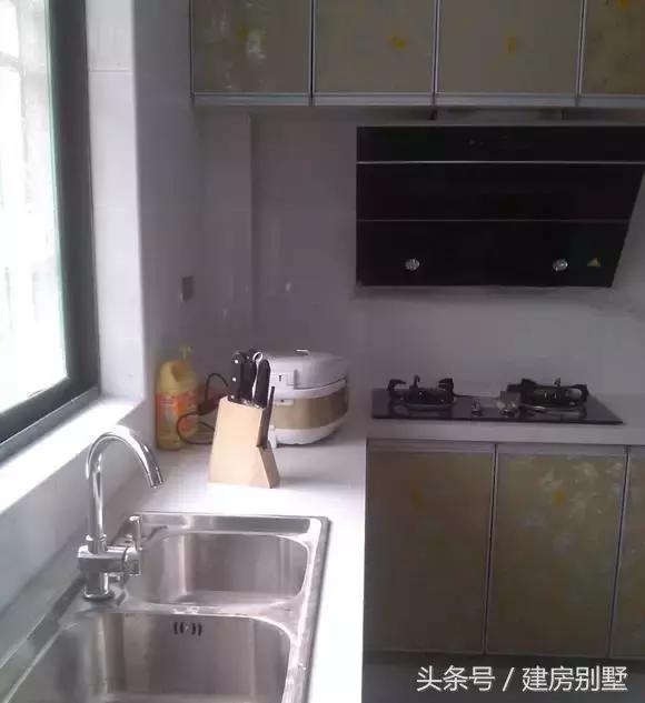 廣東自建商住兩用房，外觀雖不奢華，裝修很用心