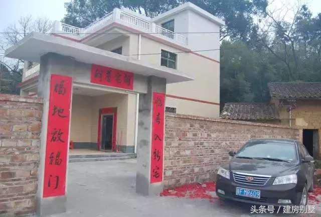 偏僻山村父母承包全村50%土地耕種，自建三層樓房為兒娶妻