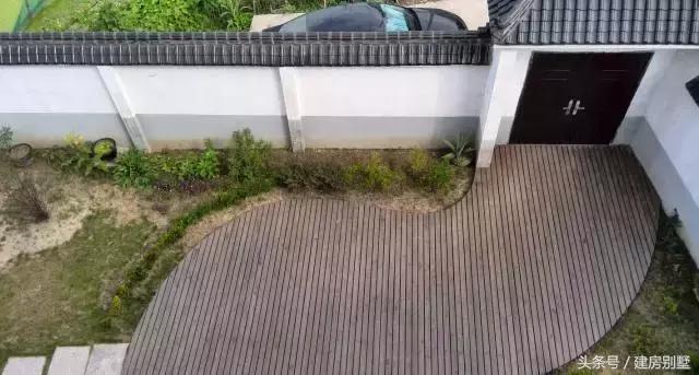 資金被股市套牢，一家三口80萬回村蓋座帶中式庭院的別墅