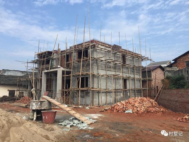 湖南小伙花40萬(wàn)為父母建農(nóng)村別墅，溫馨又實(shí)用