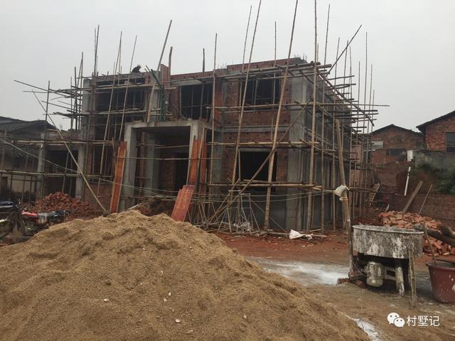 湖南小伙花40萬(wàn)為父母建農(nóng)村別墅，溫馨又實(shí)用