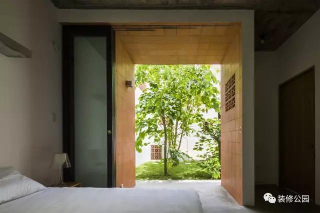 自建房屋做民宿，花磚庭院連廊不可少，狹長(zhǎng)地塊也不怕