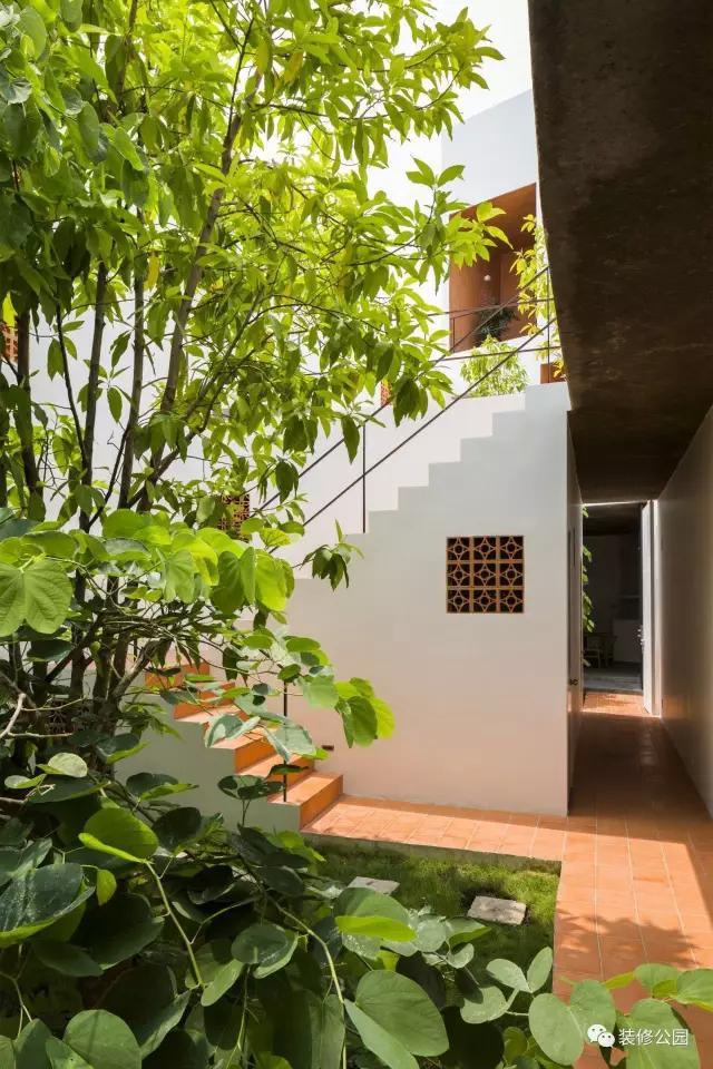 自建房屋做民宿，花磚庭院連廊不可少，狹長(zhǎng)地塊也不怕