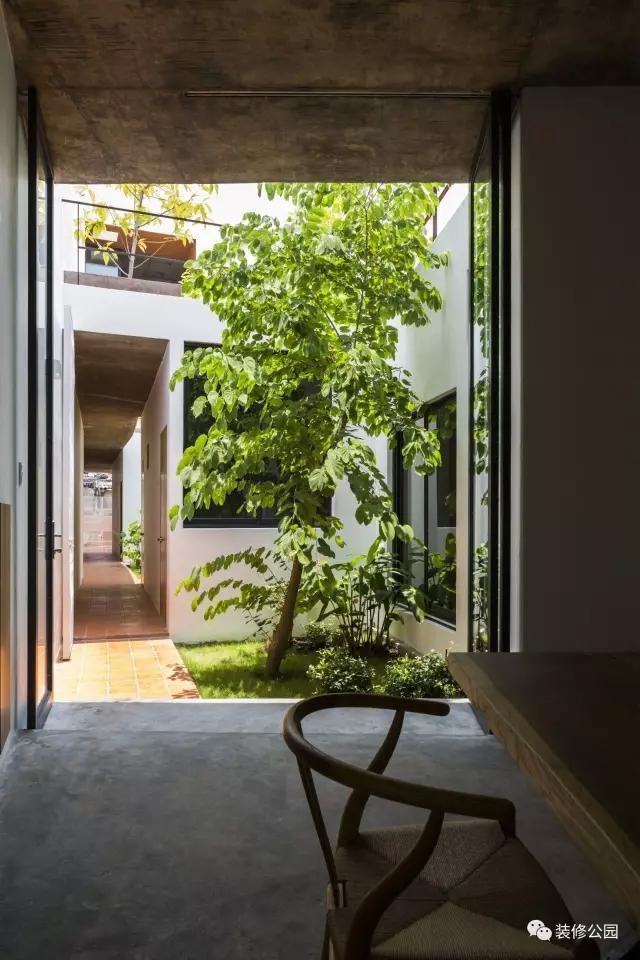 自建房屋做民宿，花磚庭院連廊不可少，狹長(zhǎng)地塊也不怕