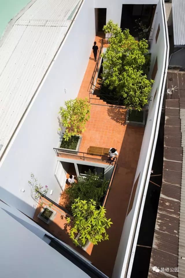 自建房屋做民宿，花磚庭院連廊不可少，狹長(zhǎng)地塊也不怕