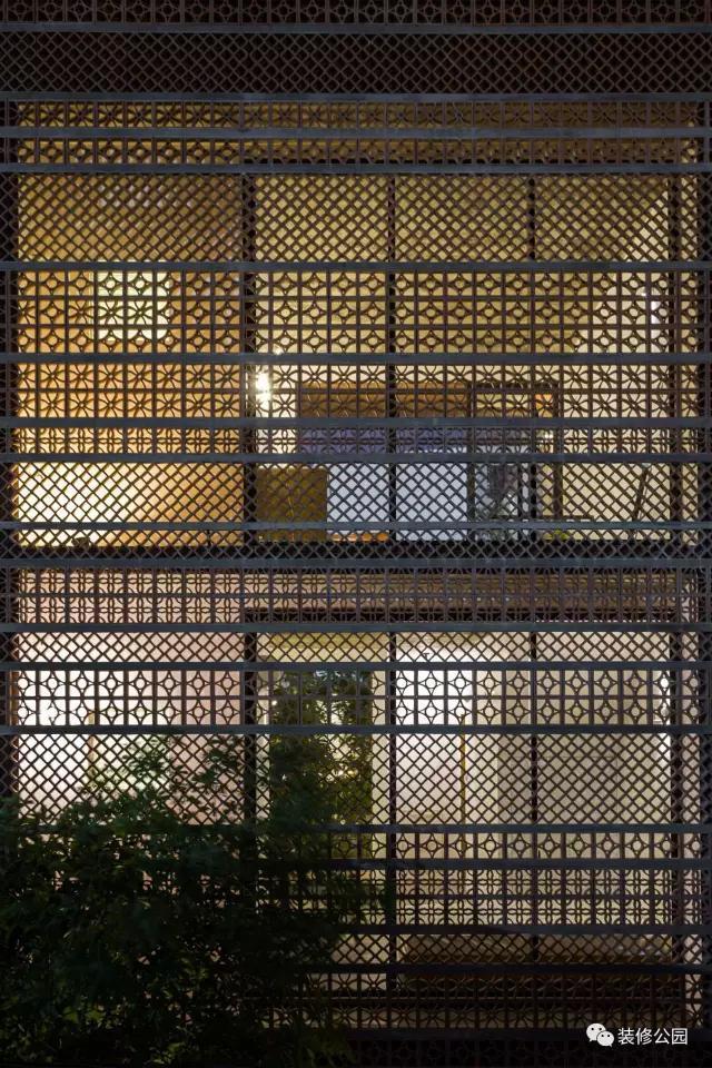 自建房屋做民宿，花磚庭院連廊不可少，狹長(zhǎng)地塊也不怕