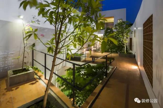 自建房屋做民宿，花磚庭院連廊不可少，狹長(zhǎng)地塊也不怕