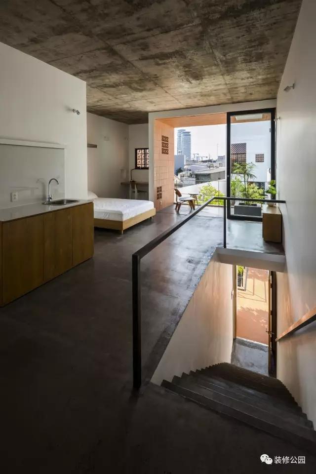 自建房屋做民宿，花磚庭院連廊不可少，狹長(zhǎng)地塊也不怕