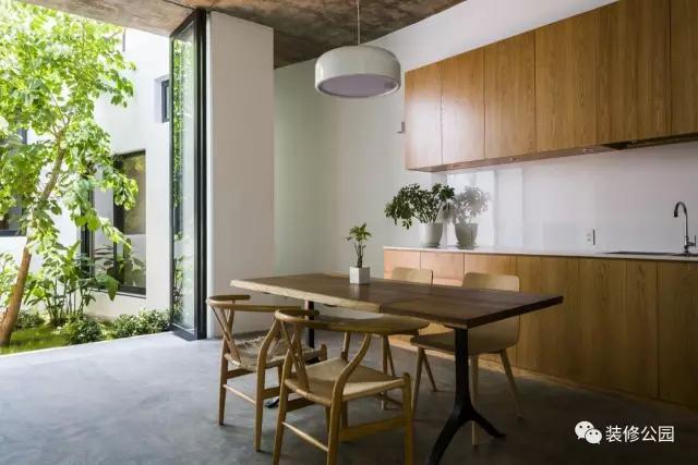 自建房屋做民宿，花磚庭院連廊不可少，狹長(zhǎng)地塊也不怕